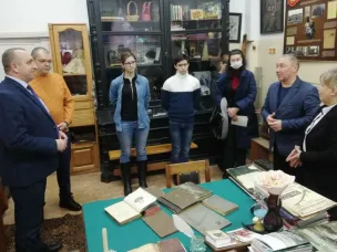 Вчера Глава местного самоуправления А.А.Сочнев совместно с депутатами нашего Богородского Совета депутатов посетили Богородский политехнический техникум с важной миссией